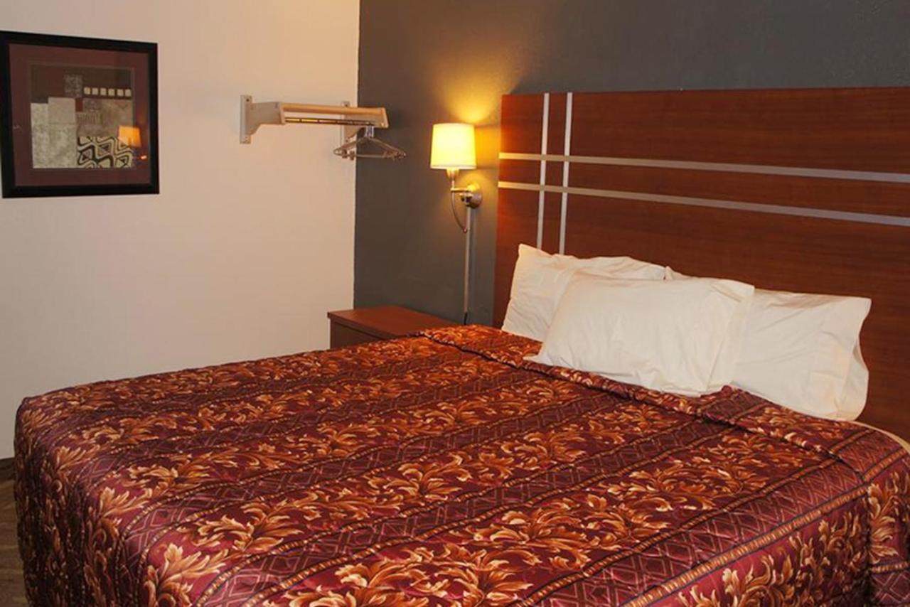 Waite Park Econo Lodge מראה חיצוני תמונה