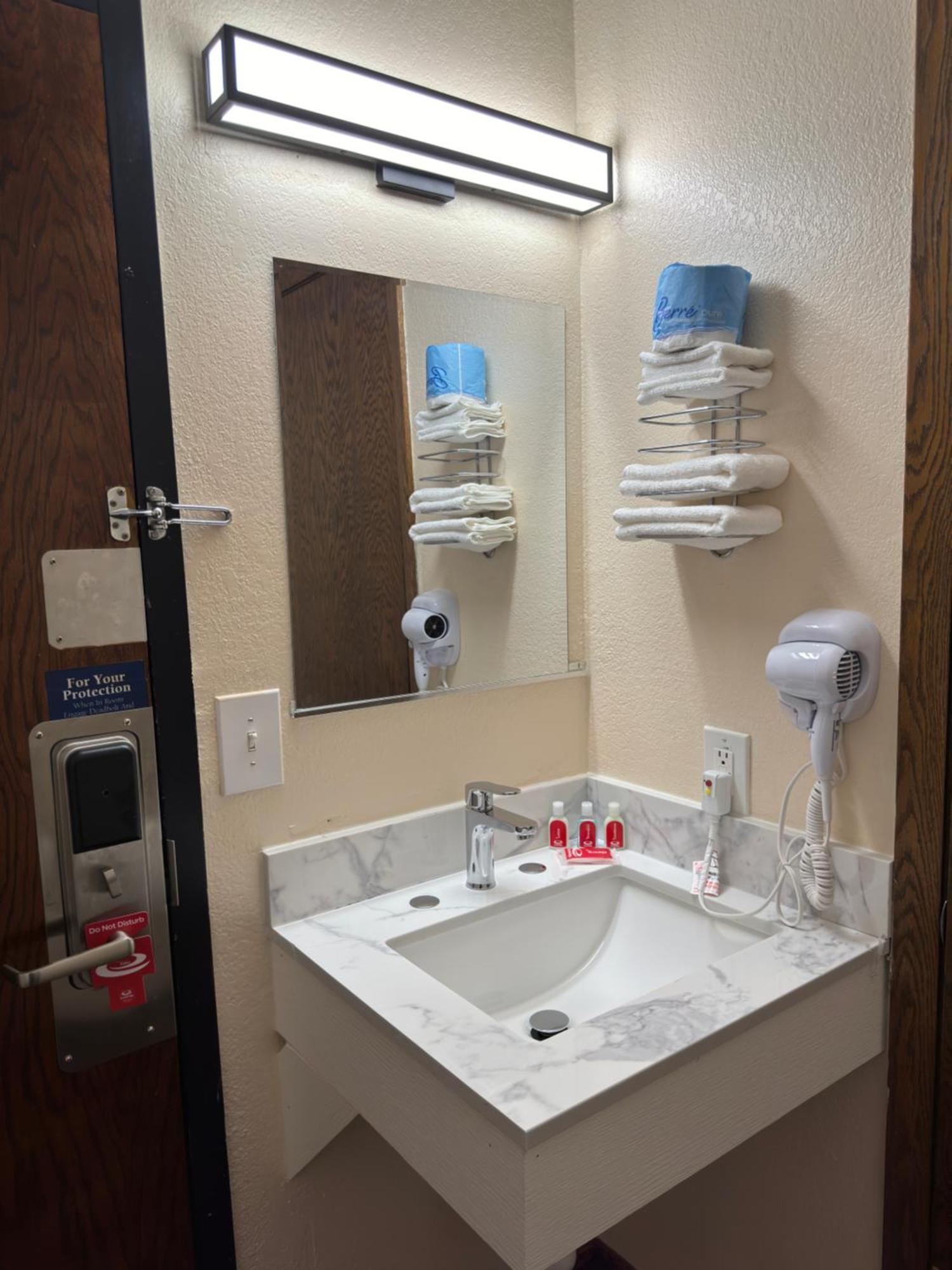 Waite Park Econo Lodge מראה חיצוני תמונה