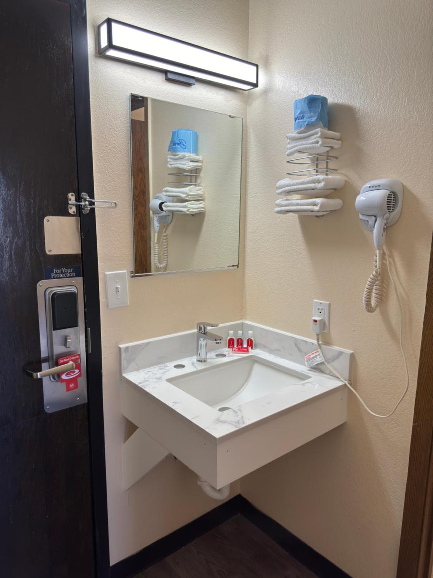 Waite Park Econo Lodge מראה חיצוני תמונה