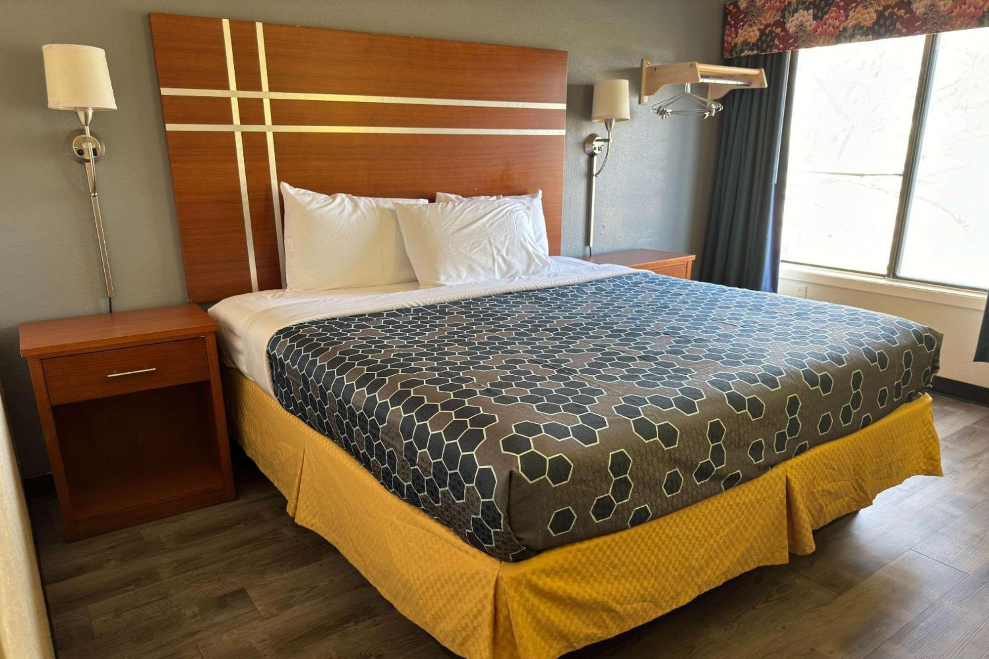 Waite Park Econo Lodge מראה חיצוני תמונה